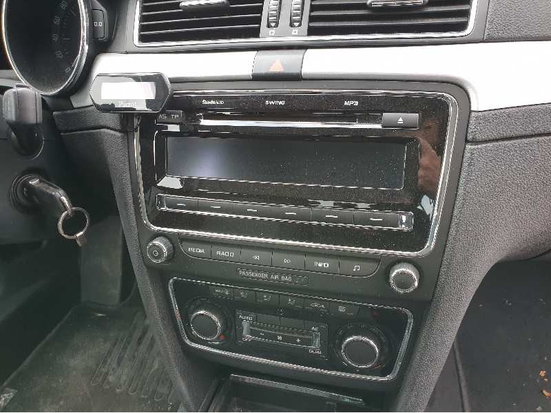 skoda superb combi (3t5) del año 2009