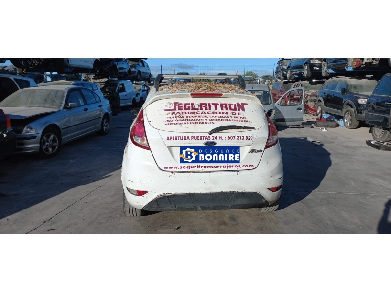 ford fiesta (ccn) del año 2013