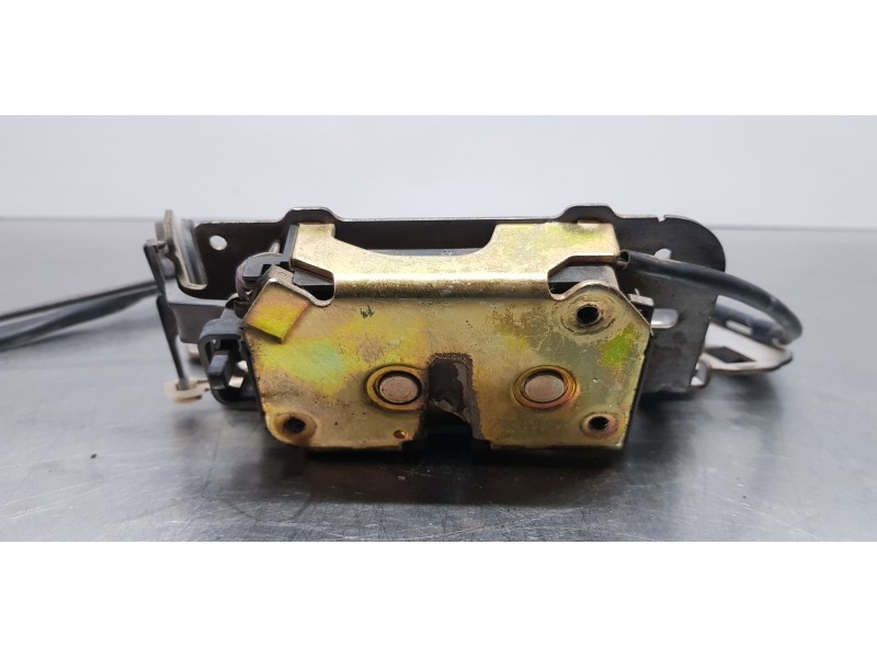 Recambio de cerradura puerta trasera izquierda para chrysler voyager (rg) 2.5 crd se referencia OEM IAM 5019053AD  