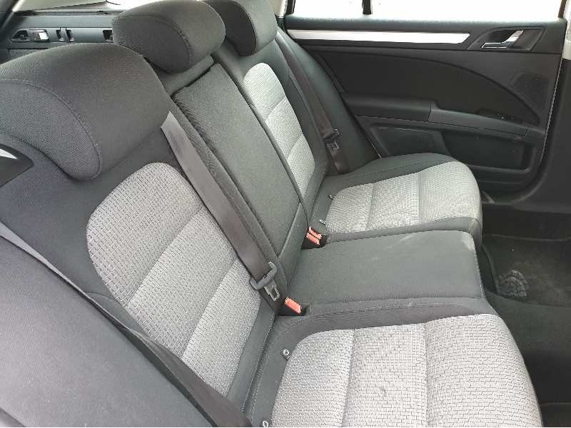 skoda superb combi (3t5) del año 2009