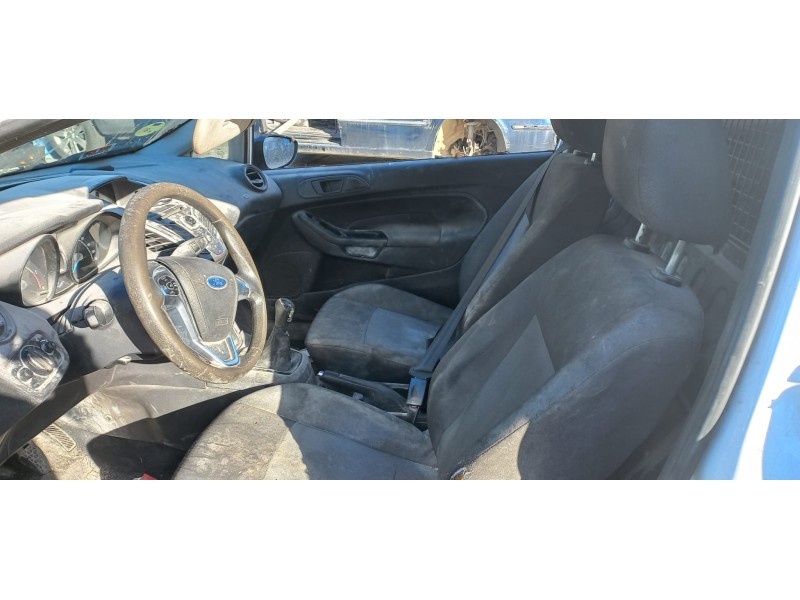 ford fiesta (ccn) del año 2013