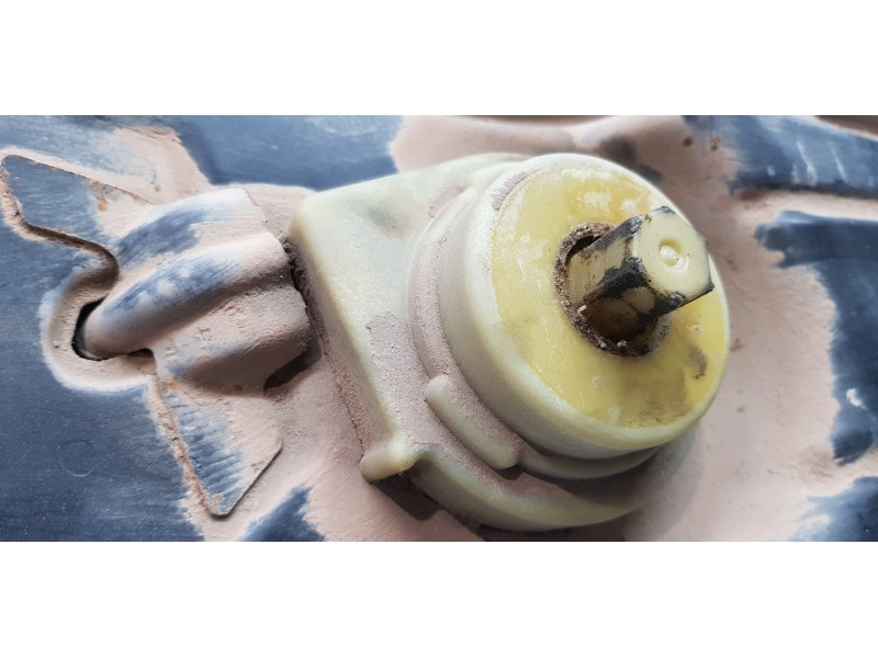 Recambio de soporte rueda repuesto para chrysler voyager (rg) 2.5 crd se referencia OEM IAM 04860958AB   Recambio de soporte rueda repuesto para chrysler voyager (rg) 2.5 crd se referencia OEM IAM 04860958AB