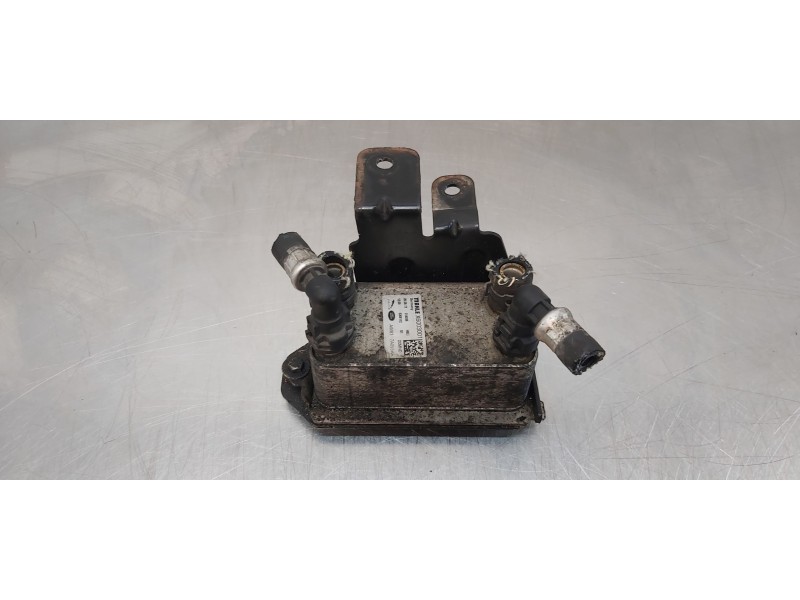 Recambio de enfriador aceite motor para jaguar xf r-sport awd referencia OEM IAM C2Z18818  