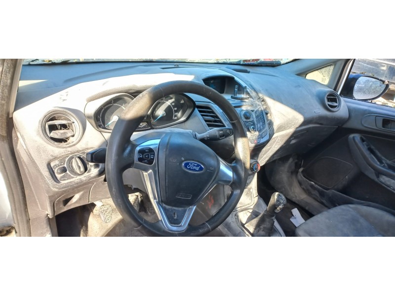 ford fiesta (ccn) del año 2013