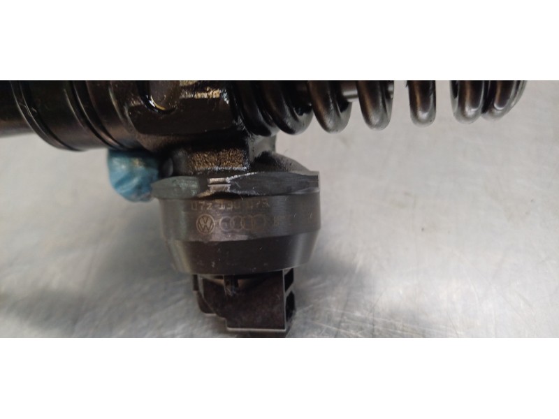 Recambio de inyector para volkswagen touareg (7la) tdi r5 referencia OEM IAM 07Z130073F 0414720210 