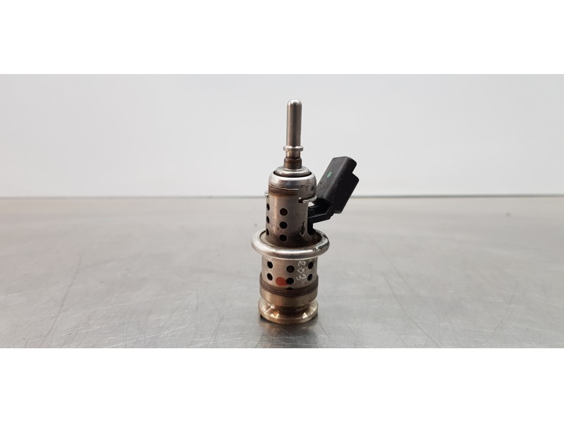 Recambio de inyector para citroen c-elysée feel referencia OEM IAM 9813930180  