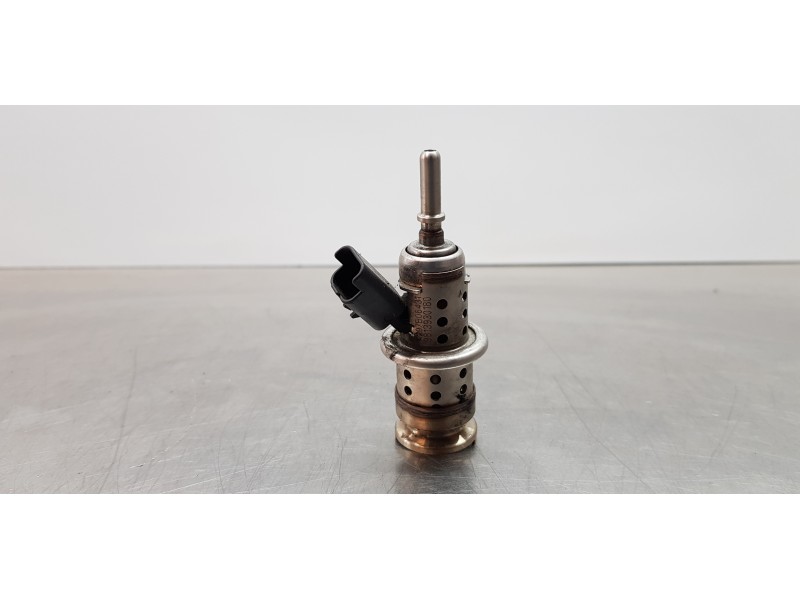 Recambio de inyector para citroen c-elysée feel referencia OEM IAM 9813930180  