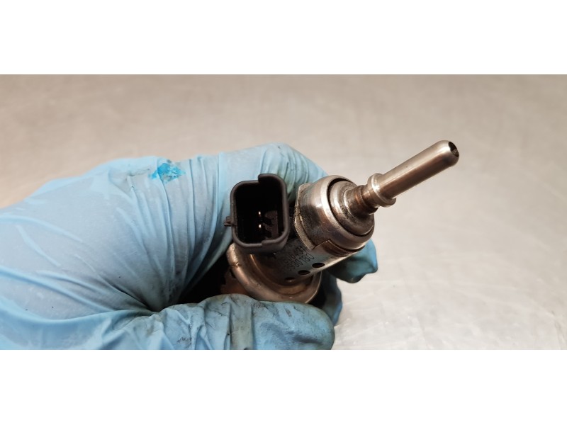 Recambio de inyector para citroen c-elysée feel referencia OEM IAM 9813930180  