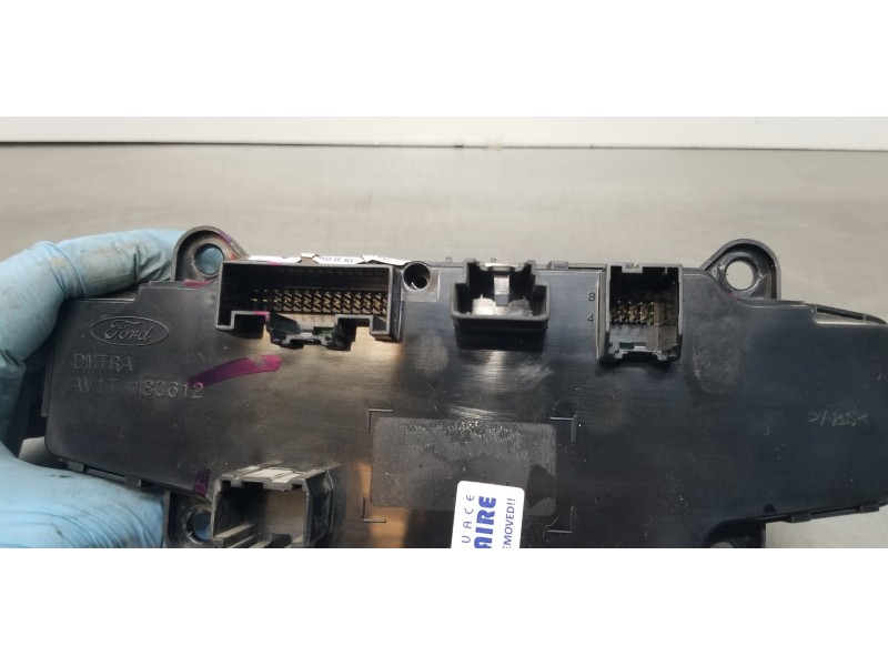 Recambio de mando climatizador para ford tourneo courier (c4a) ambiente referencia OEM IAM 1916726 AV1T18C612 ET7618C612EF Recambio de mando climatizador para ford tourneo courier (c4a) ambiente referencia OEM IAM 1916726 AV1T18C612 ET7618C612EF