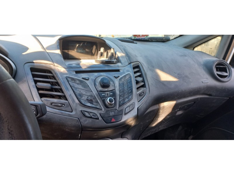 ford fiesta (ccn) del año 2013