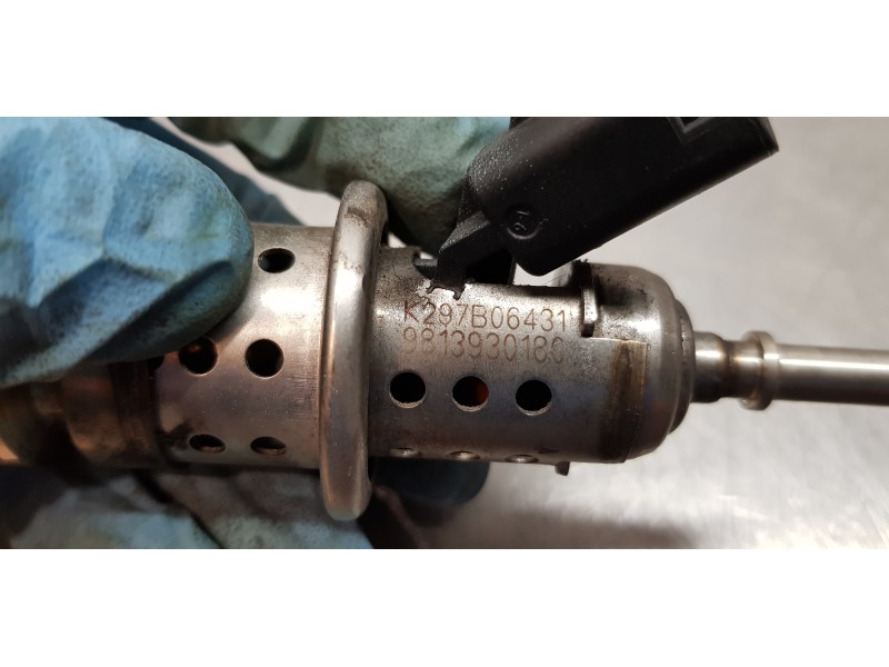 Recambio de inyector para citroen c-elysée feel referencia OEM IAM 9813930180  