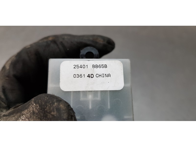 Recambio de mando elevalunas delantero izquierdo para nissan qashqai+2 (jj10) visia referencia OEM IAM 25401BB65B  