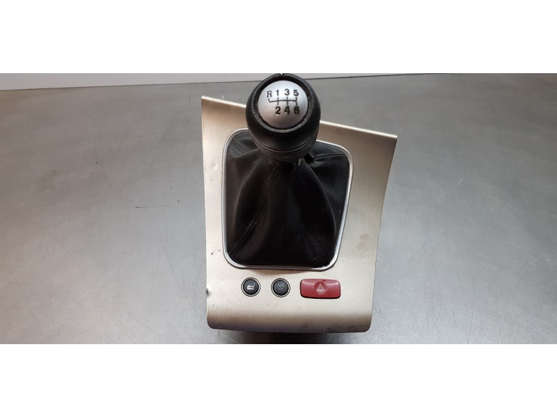 Recambio de palanca cambio para alfa romeo 159 (140) 1.9 jtdm 16v / selective referencia OEM IAM 55210557   Recambio de palanca cambio para alfa romeo 159 (140) 1.9 jtdm 16v / selective referencia OEM IAM 55210557