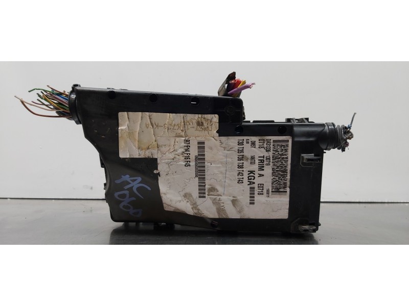 Recambio de caja reles / fusibles para ford focus lim. (cb8) titanium referencia OEM IAM DM5T14K733KGA  