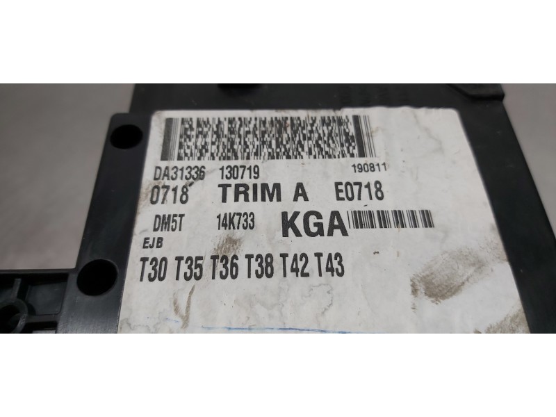 Recambio de caja reles / fusibles para ford focus lim. (cb8) titanium referencia OEM IAM DM5T14K733KGA  