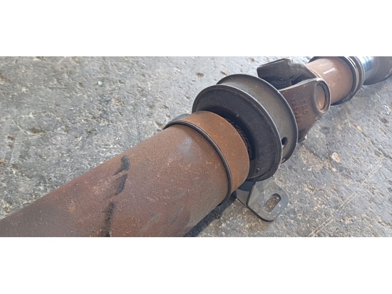 Recambio de transmision central para ford transit kastenwagen (ttg) 350 l4 ambiente referencia OEM IAM 2534263 BK314K357DD 