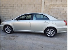 toyota avensis berlina (t25) del año 2004 2