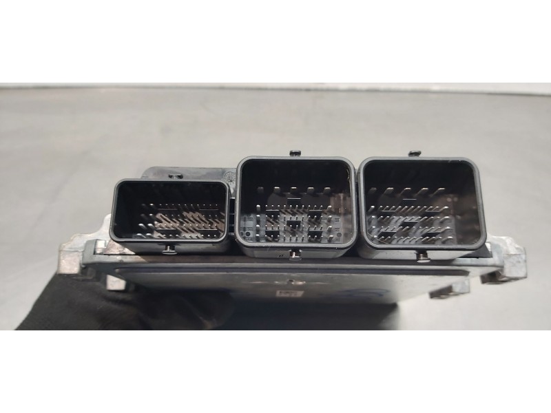 Recambio de centralita motor uce para ford focus lim. (cb8) titanium referencia OEM IAM BV6112A650DDA  