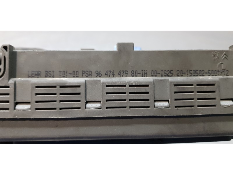 Recambio de caja reles / fusibles para citroen c5 berlina 2.0 hdi x referencia OEM IAM 9647447980  