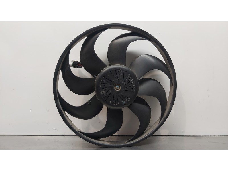 Recambio de electroventilador para ford focus lim. (cb8) titanium referencia OEM IAM 8V618C607EE  