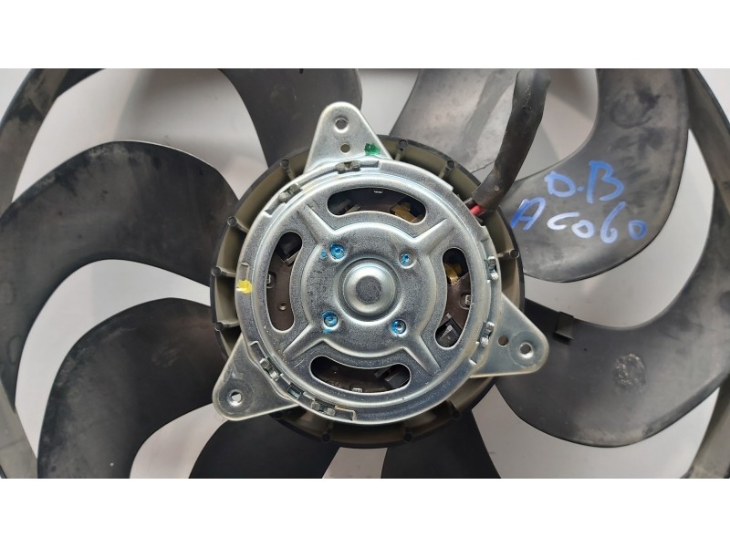 Recambio de electroventilador para ford focus lim. (cb8) titanium referencia OEM IAM 8V618C607EE  