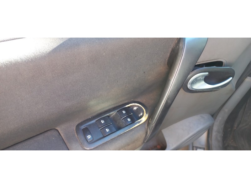 renault scenic ii del año 2003