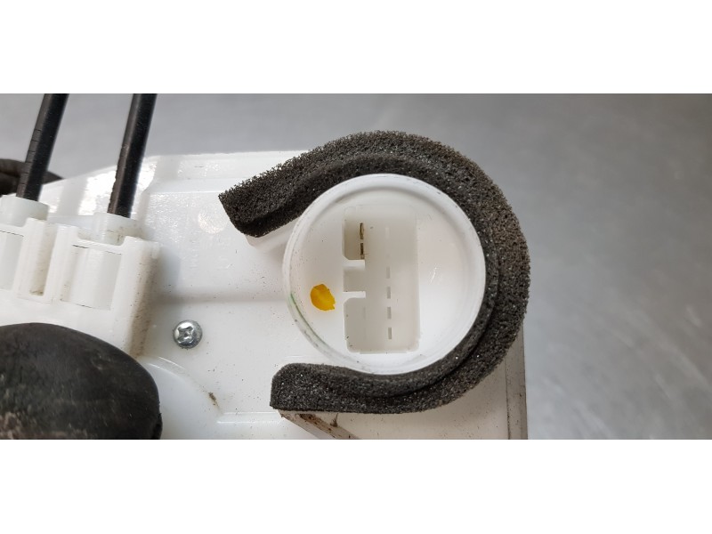 Recambio de cerradura puerta trasera derecha para mitsubishi space star (a00) motion referencia OEM IAM 5745A426   Recambio de cerradura puerta trasera derecha para mitsubishi space star (a00) motion referencia OEM IAM 5745A426