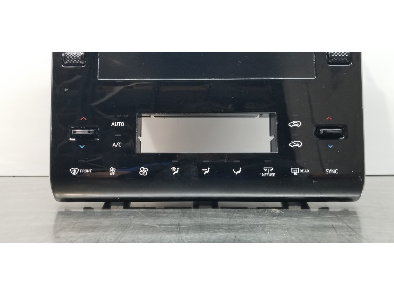 Recambio de pantalla multifuncion para hyundai tucson tecno sky referencia OEM IAM 96525N7001NNB  