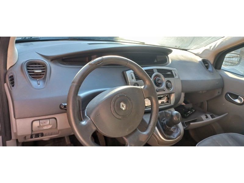 renault scenic ii del año 2003
