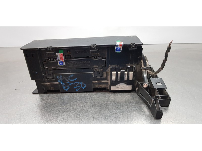 Recambio de caja reles / fusibles para mercedes clase b (w245) 200 cdi (245.208) referencia OEM IAM 1695451740  