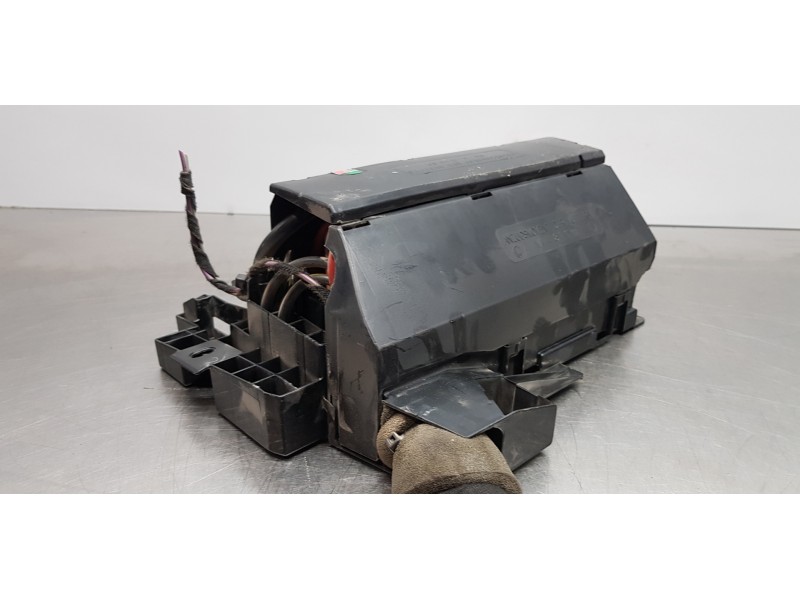 Recambio de caja reles / fusibles para mercedes clase b (w245) 200 cdi (245.208) referencia OEM IAM 1695451740  