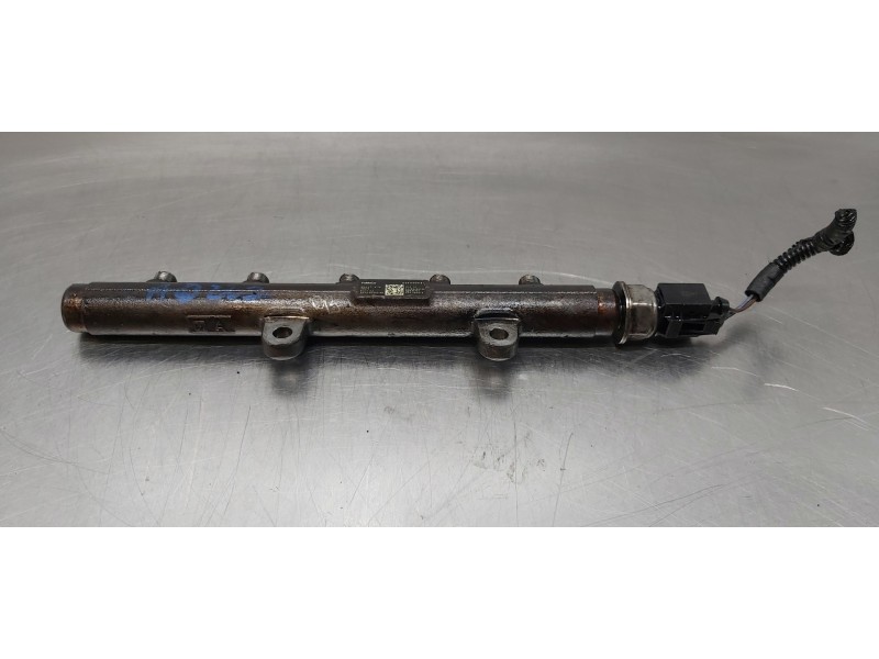 Recambio de rampa inyectora para ford transit kastenwagen (ttg) 350 l4 ambiente referencia OEM IAM 1717578 BK2Q9D280AB 