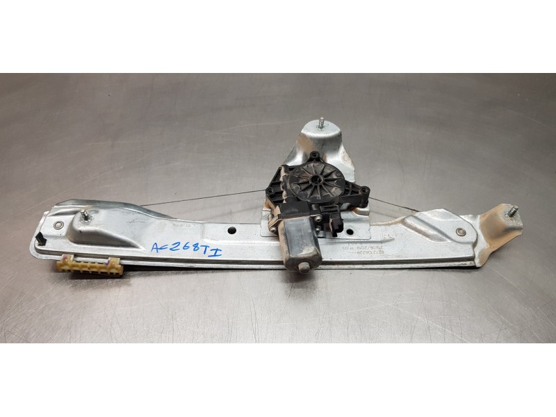 Recambio de elevalunas trasero izquierdo para dacia duster ii comfort 4wd referencia OEM IAM 827210622R   Recambio de elevalunas trasero izquierdo para dacia duster ii comfort 4wd referencia OEM IAM 827210622R