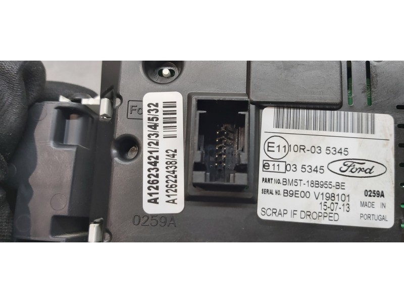 Recambio de pantalla multifuncion para ford focus lim. (cb8) titanium referencia OEM IAM BM5T18B955BE  