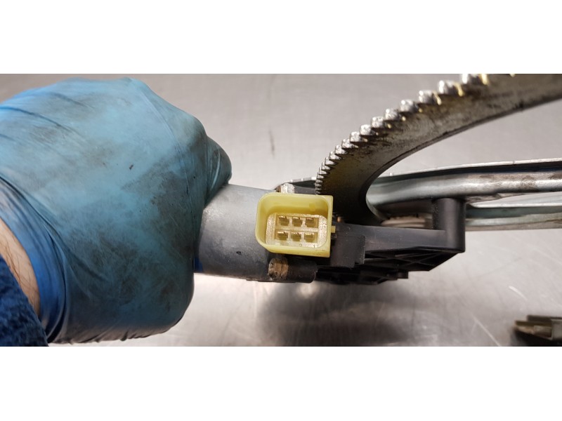 Recambio de elevalunas delantero derecho para mercedes clase clk (w208) coupe 320 (208.365) referencia OEM IAM A2087200846 01308 Recambio de elevalunas delantero derecho para mercedes clase clk (w208) coupe 320 (208.365) referencia OEM IAM A2087200846 01308