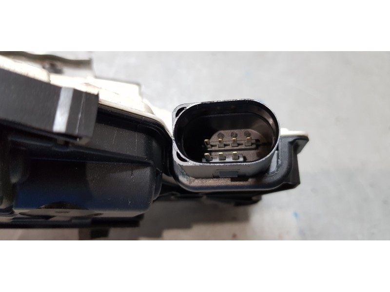 Recambio de cerradura puerta delantera derecha para skoda superb combi (3t5) ambition referencia OEM IAM 5N2837016C   Recambio de cerradura puerta delantera derecha para skoda superb combi (3t5) ambition referencia OEM IAM 5N2837016C