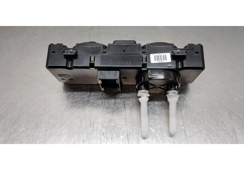 Recambio de mando climatizador para mercedes clase clk (w208) coupe 320 (208.365) referencia OEM IAM 2108302685  