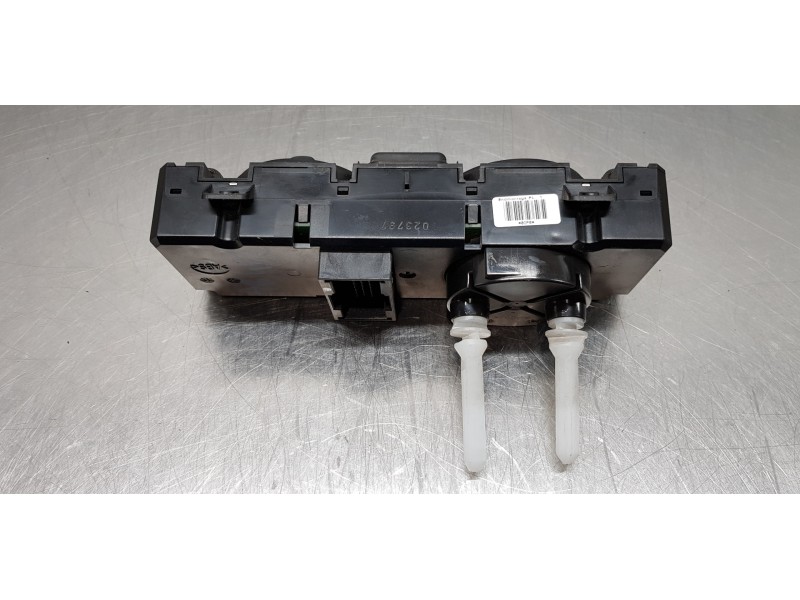 Recambio de mando climatizador para mercedes clase clk (w208) coupe 320 (208.365) referencia OEM IAM 2108302685  