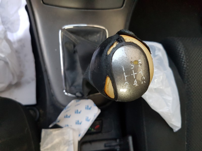 toyota avensis berlina (t25) del año 2004