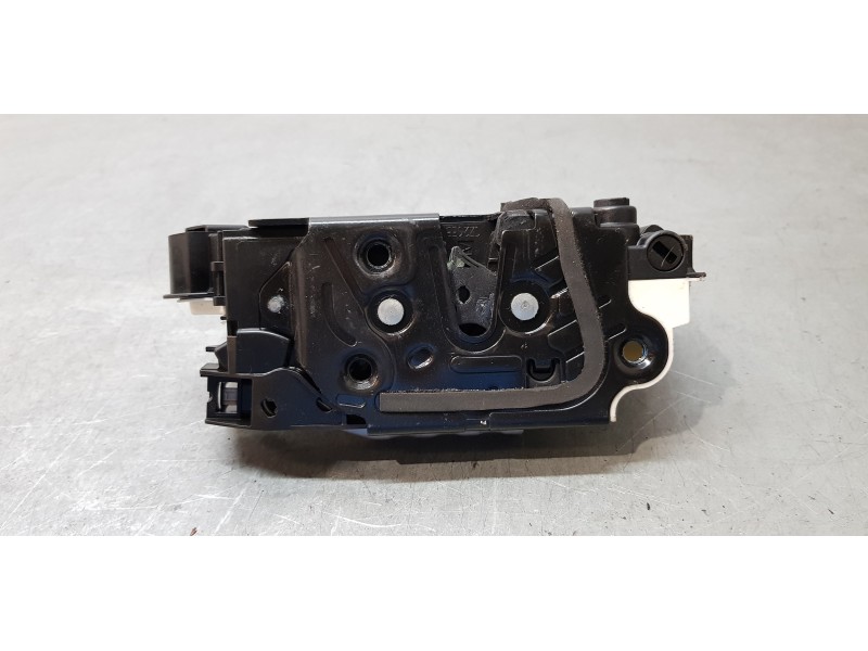 Recambio de cerradura puerta trasera derecha para skoda superb combi (3t5) ambition referencia OEM IAM 5N0839016D   Recambio de cerradura puerta trasera derecha para skoda superb combi (3t5) ambition referencia OEM IAM 5N0839016D