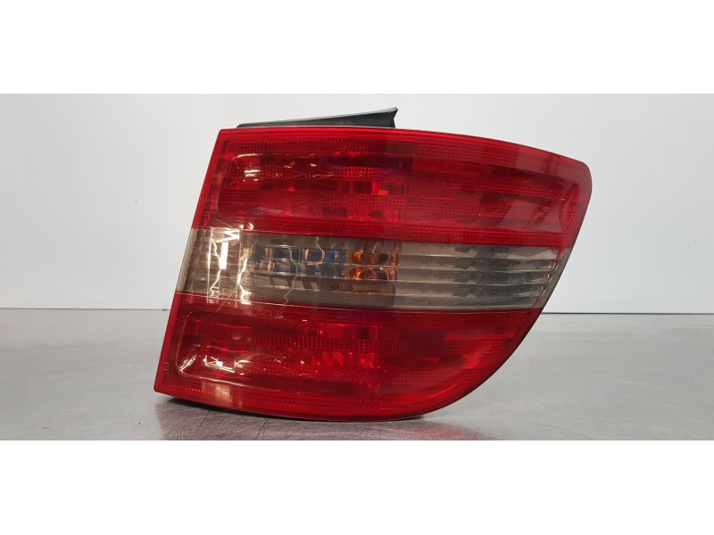 Recambio de piloto trasero derecho para mercedes clase b (w245) 200 cdi (245.208) referencia OEM IAM A1698202664  