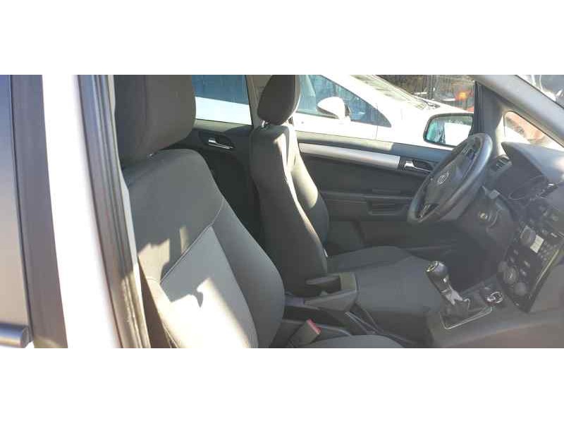 opel zafira b del año 2012