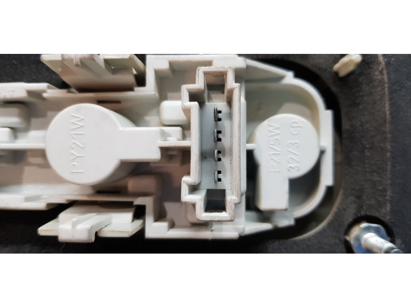 Recambio de piloto trasero derecho para mercedes clase b (w245) 200 cdi (245.208) referencia OEM IAM A1698202664  