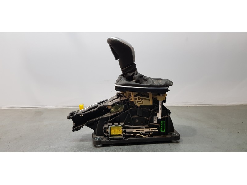 Recambio de palanca cambio para volvo v40 básico referencia OEM IAM 31367374  