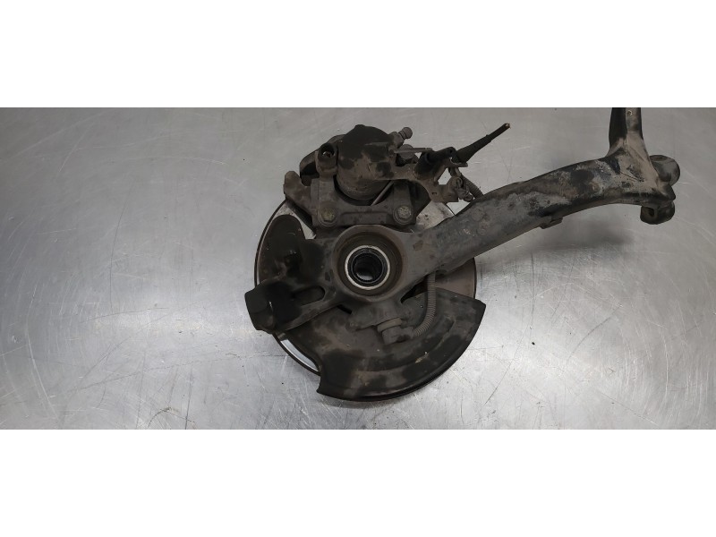 Recambio de mangueta delantera izquierda para volkswagen passat berlina (3b3) comfortline referencia OEM IAM 8D0407257AM  