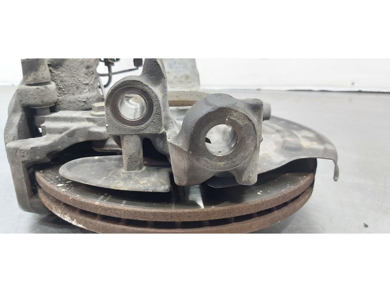 Recambio de mangueta delantera izquierda para volkswagen passat berlina (3b3) comfortline referencia OEM IAM 8D0407257AM  