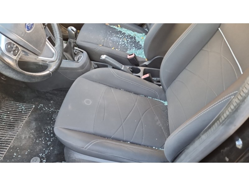 ford fiesta (ccn) del año 2012