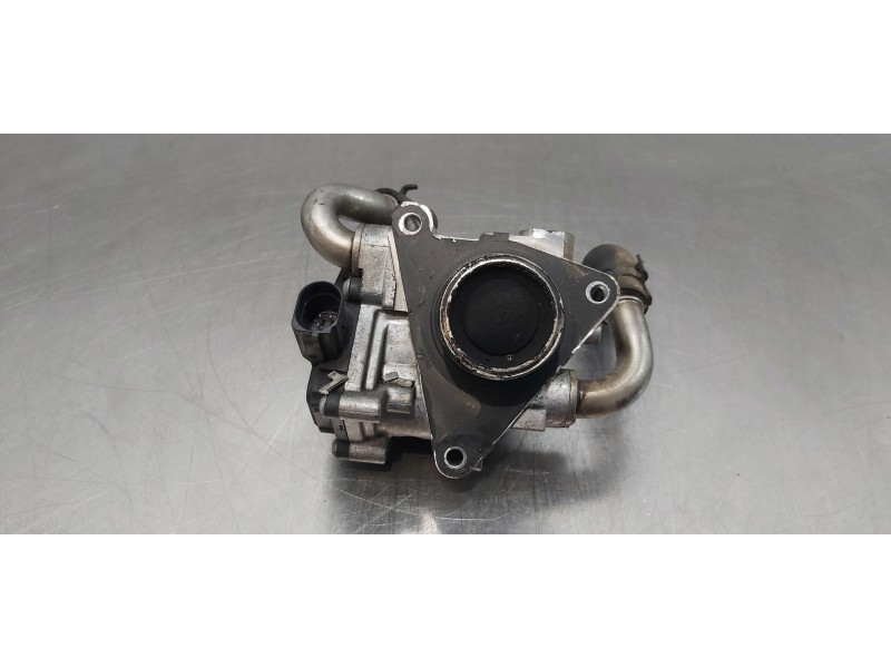 Recambio de valvula egr para volkswagen caddy ocio comfortline bmt referencia OEM IAM 04L131501R  