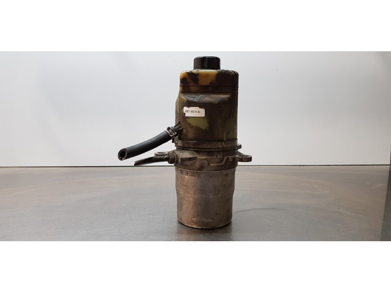 Recambio de bomba direccion para ford focus berlina (cap) trend referencia OEM IAM 4M513K514AC  