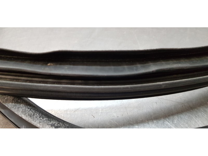 Recambio de gomas contorno puerta para peugeot 5008 active referencia OEM IAM 9676801080   Recambio de gomas contorno puerta para peugeot 5008 active referencia OEM IAM 9676801080